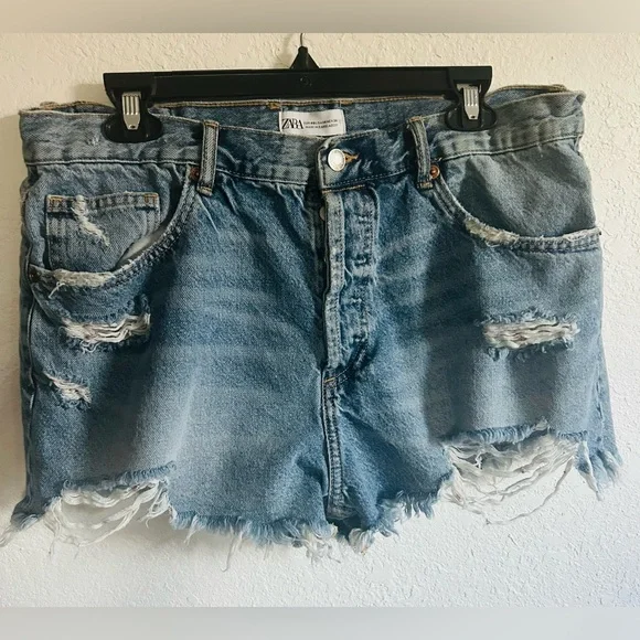 Zara Distressed Light Blue Denim Cutoff Shorts - Picture 1 of 3